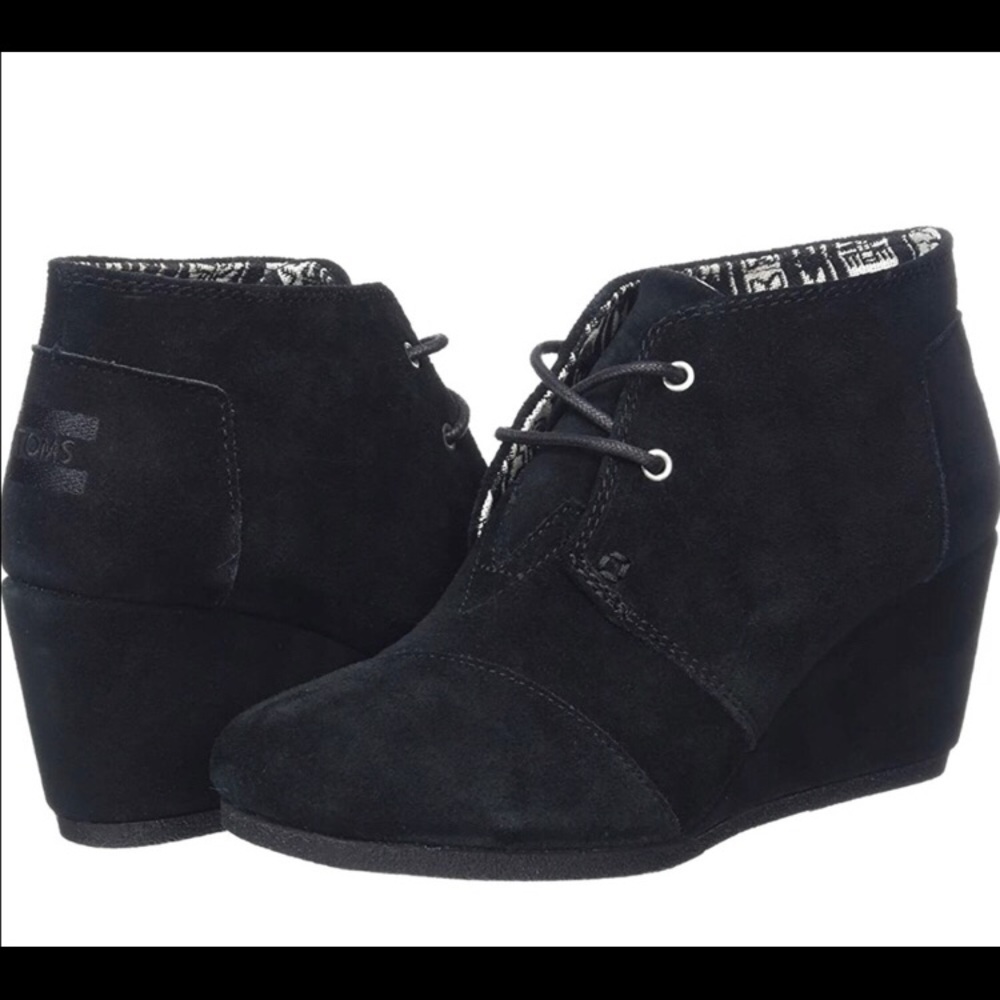 Tom’s Suede Desert Wedge sz. 9.5